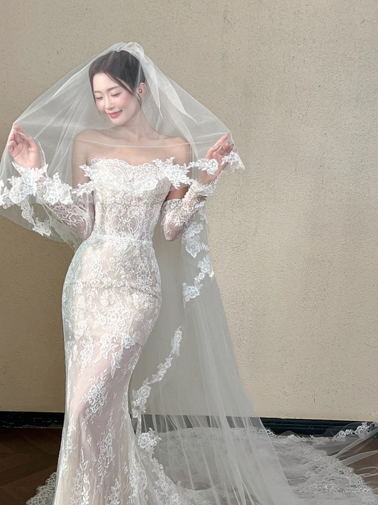 Glamorous Lace Mermaid Strapless Wedding Dress with Detachable Lace Sleeves and Floral Lace Veil DP7122