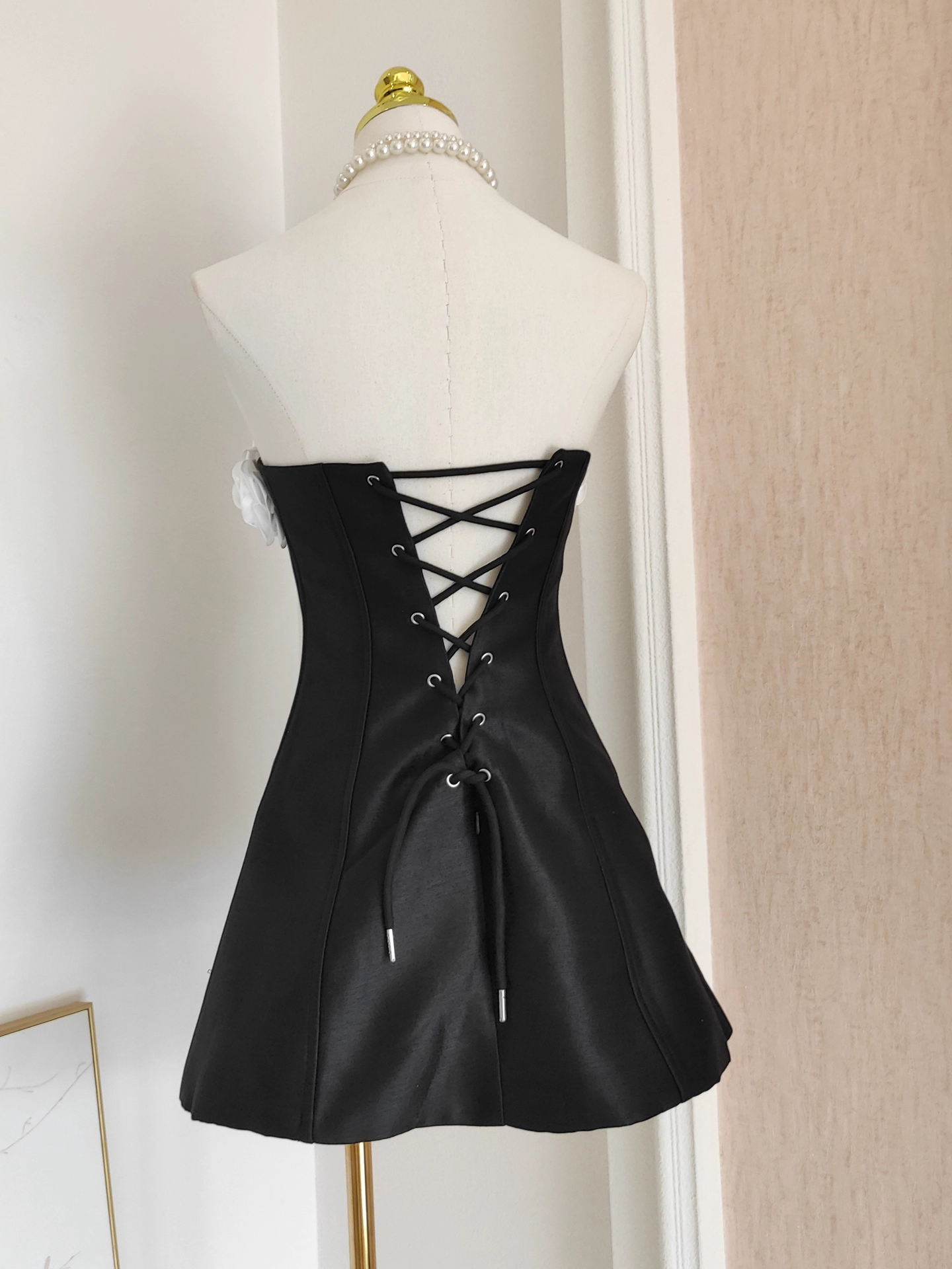 Vintage 3D Flowers Strapless A-Line Lace-up Satin Homecoming Dress Party Dress Short Cocktail Dress DP6808