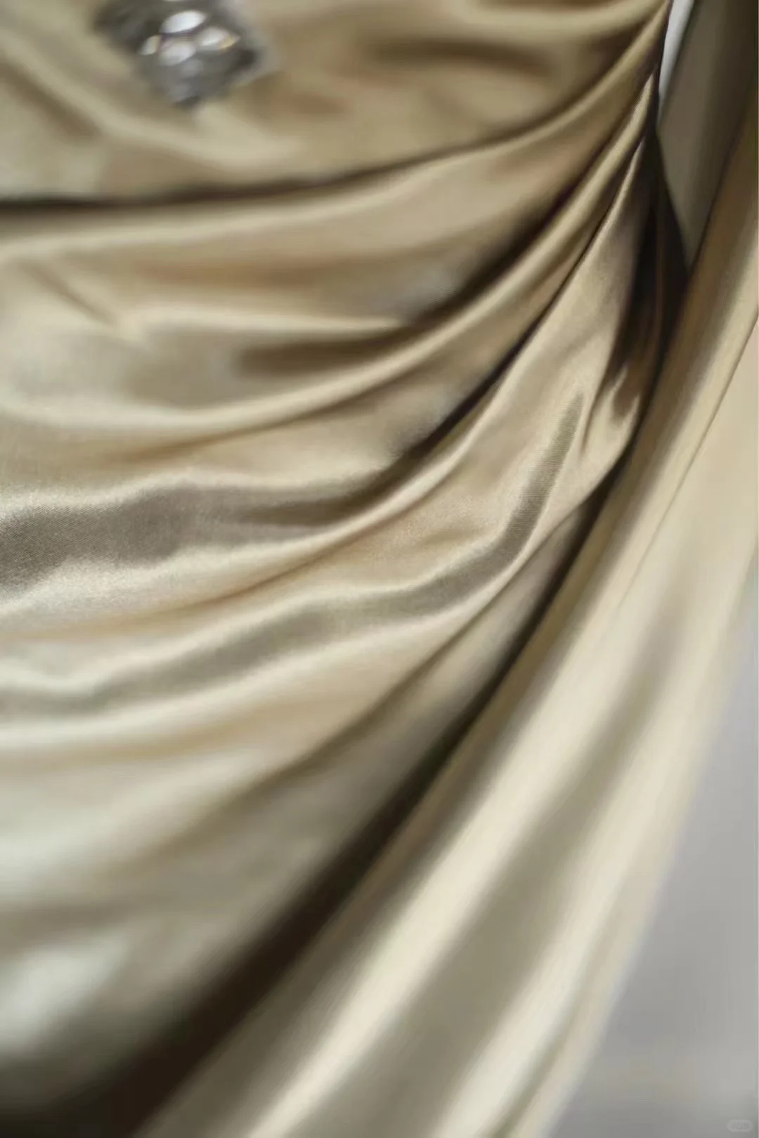 Glamorous Champagne Gold Satin Sleeveless V-Neck Embellished Waist & Ruched Prom Dress DP7640