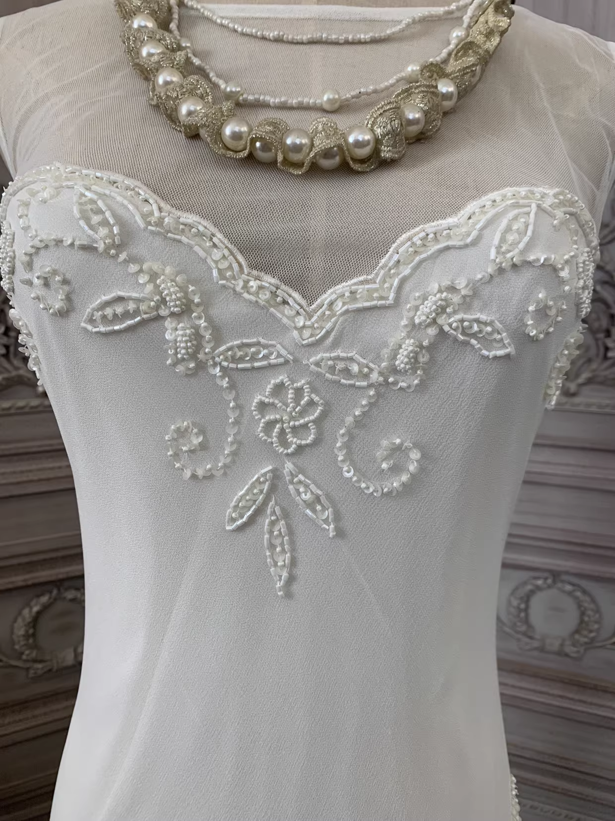 Vintage Ivory Sleeveless Mermaid Embroidery Tulle Wedding Dress DP7599