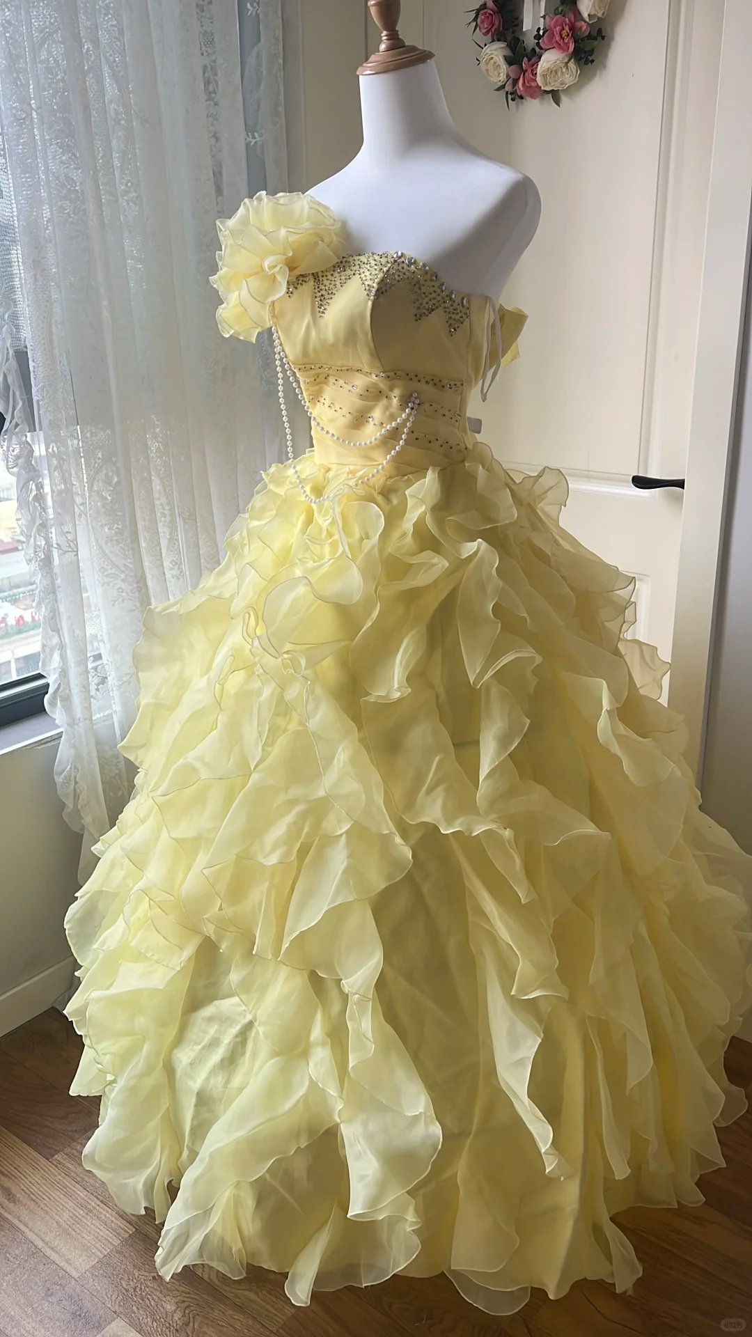 Vintage Soft Yellow Organza 3D Flower Ruffle Beaded Sweet 16 Quinceanera Ball Gown DP7363