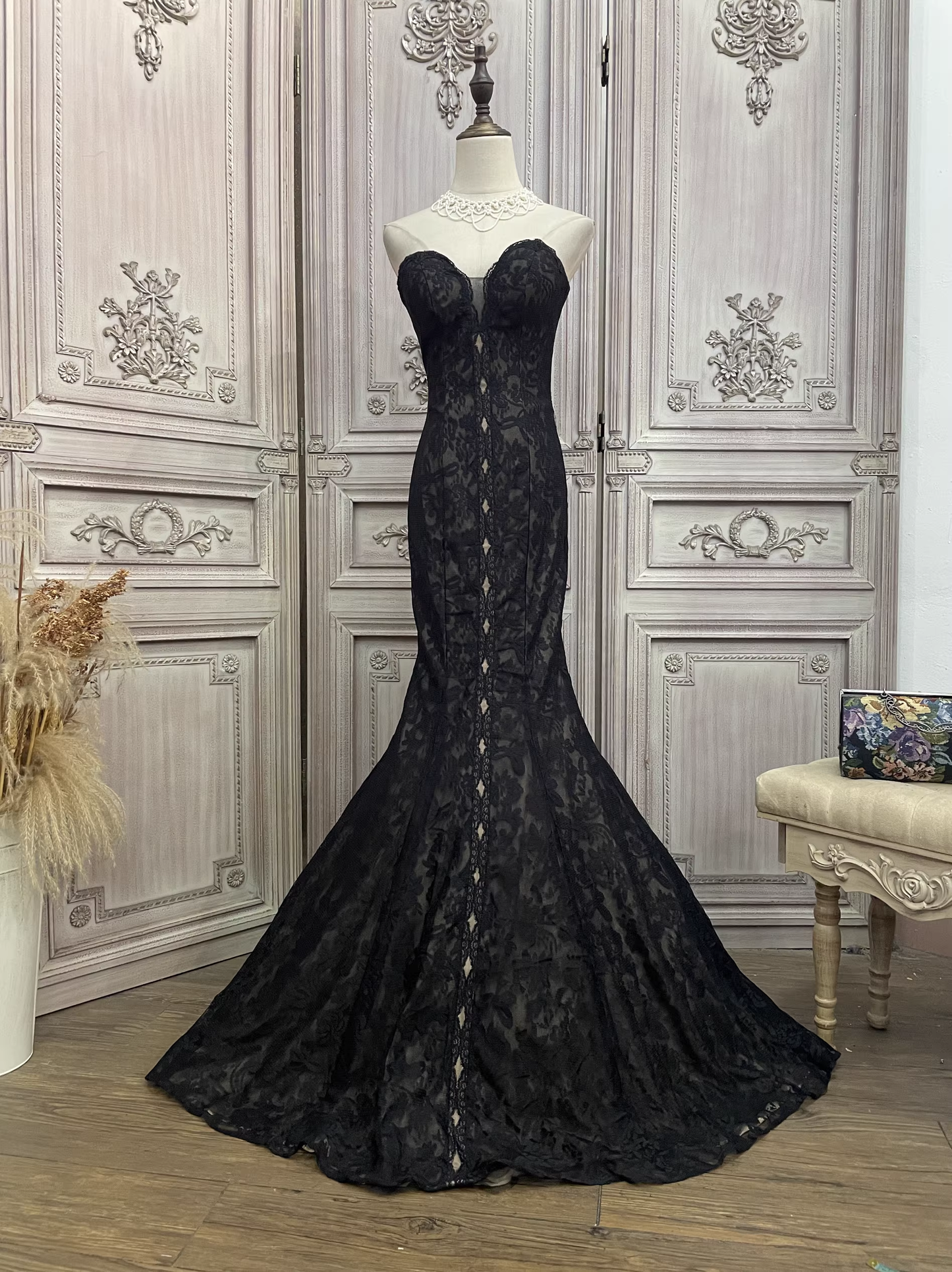 Vintage Black Strapless Mermaid Lace Evening Gown Sheer Floral Embroidery Formal Prom Dress DP7593