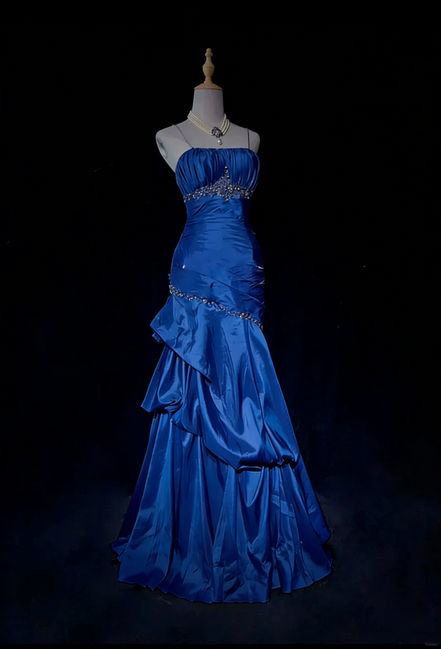 Elegant Mermaid Evening Dress Satin Prom Gown Beaded Party Dress DP5424