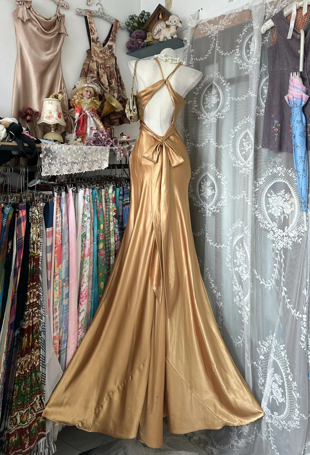 Vintage Gold Satin Halter-Neck Mermaid Evening Gown Open Back Prom Dress DP8331
