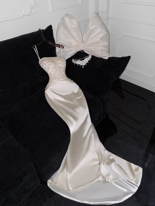 Elegantes Elfenbein Herzausschnitt Satin Perlen Design Wunderschöne Meerjungfrau Bodenlange Brautkleid, DP6172