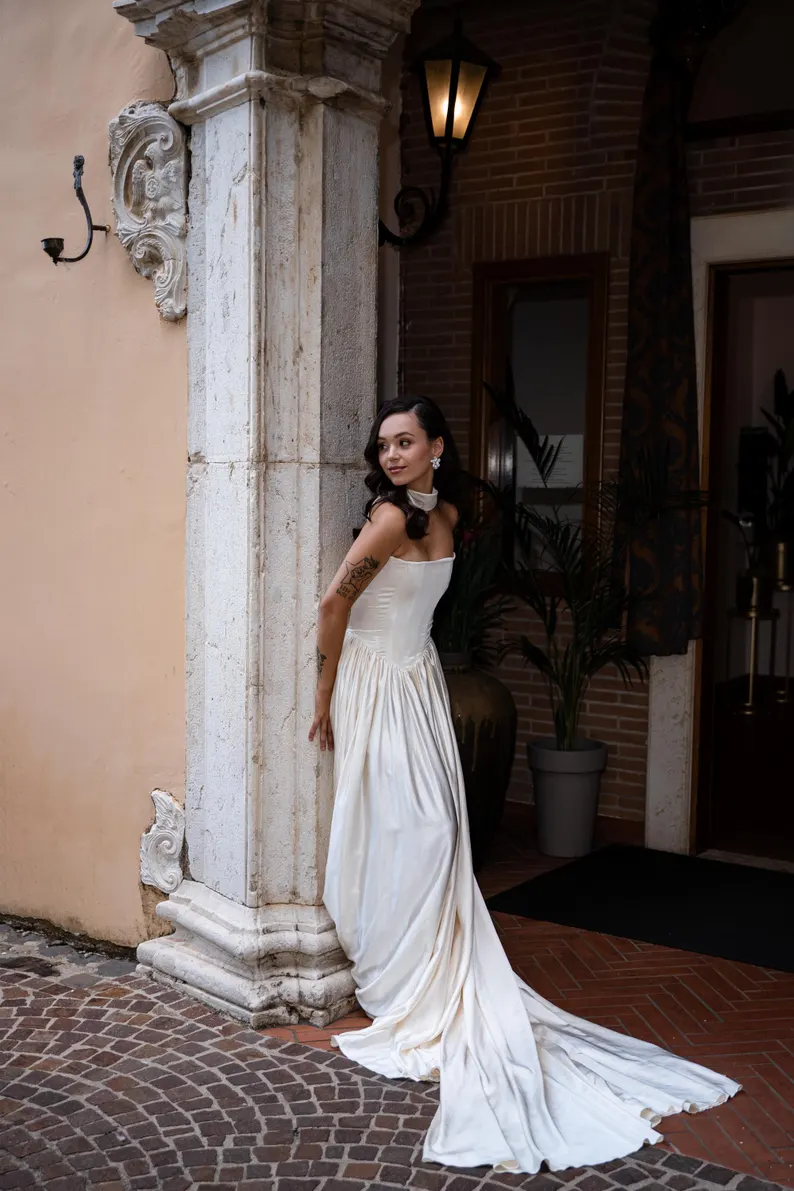 Elegant Ivory Strapless Satin Strapless Neck Drape Sash Wedding Dress DP8395