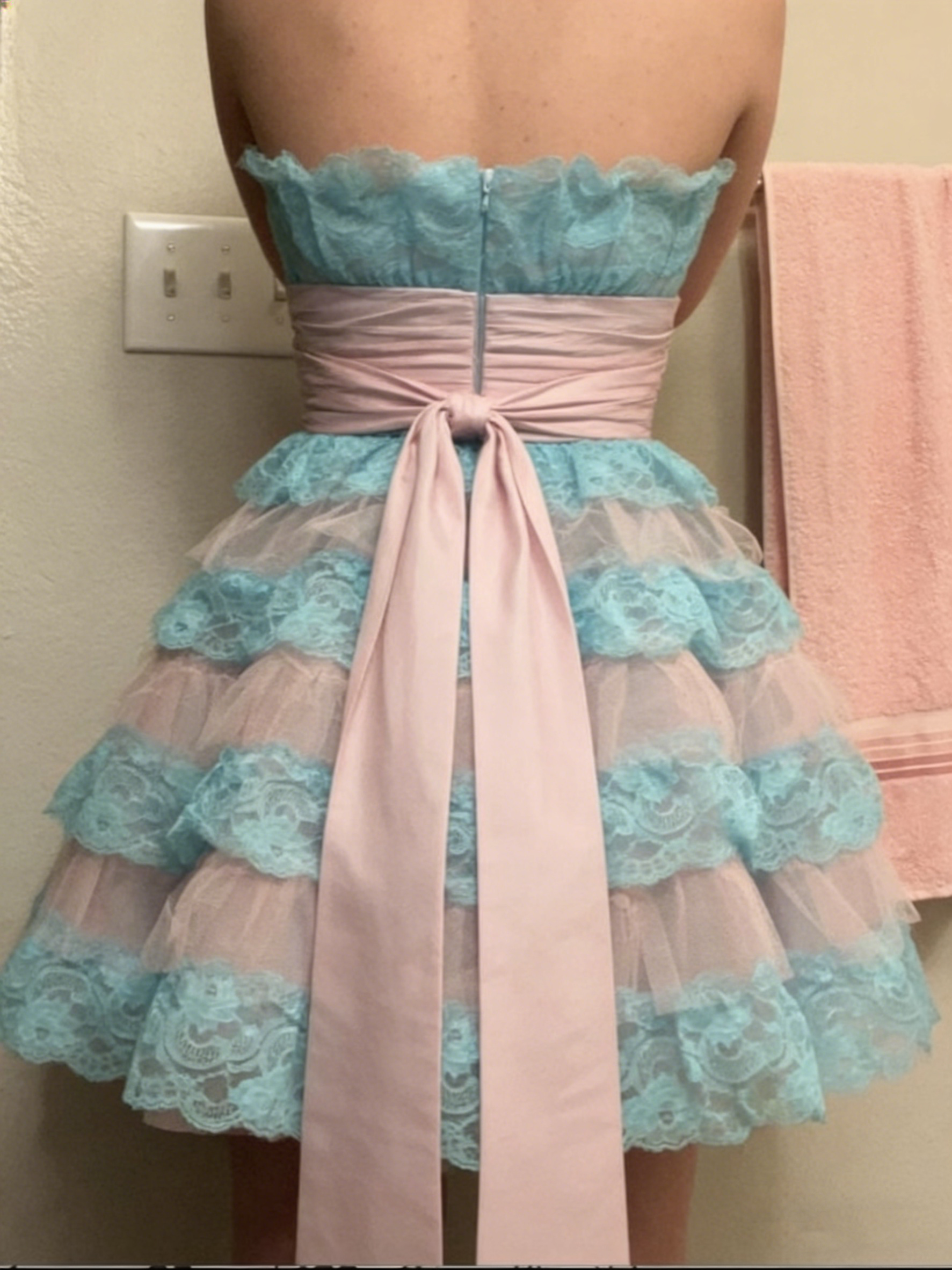 Vintage Strapless Ruffled A-Line Lace Layered Homecoming Dress Mini Bi DSProm Vintage Strapless Ruffled A-Line Lace Layered Homecoming Dress Mini Bi DSProm