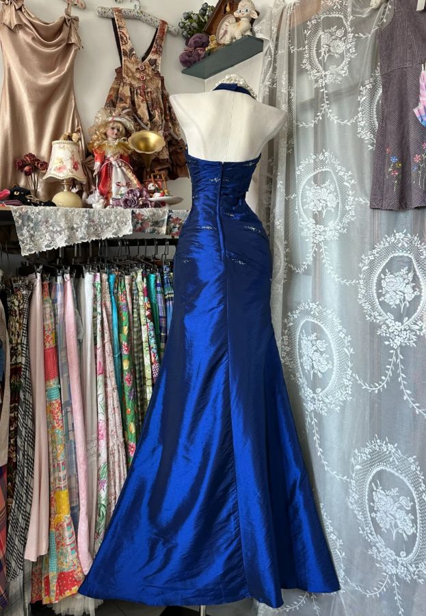 Vintage Satin Halter- Neck Sweetheart Evening Gown Beaded Ruched Mermaid Prom Dress DP7764