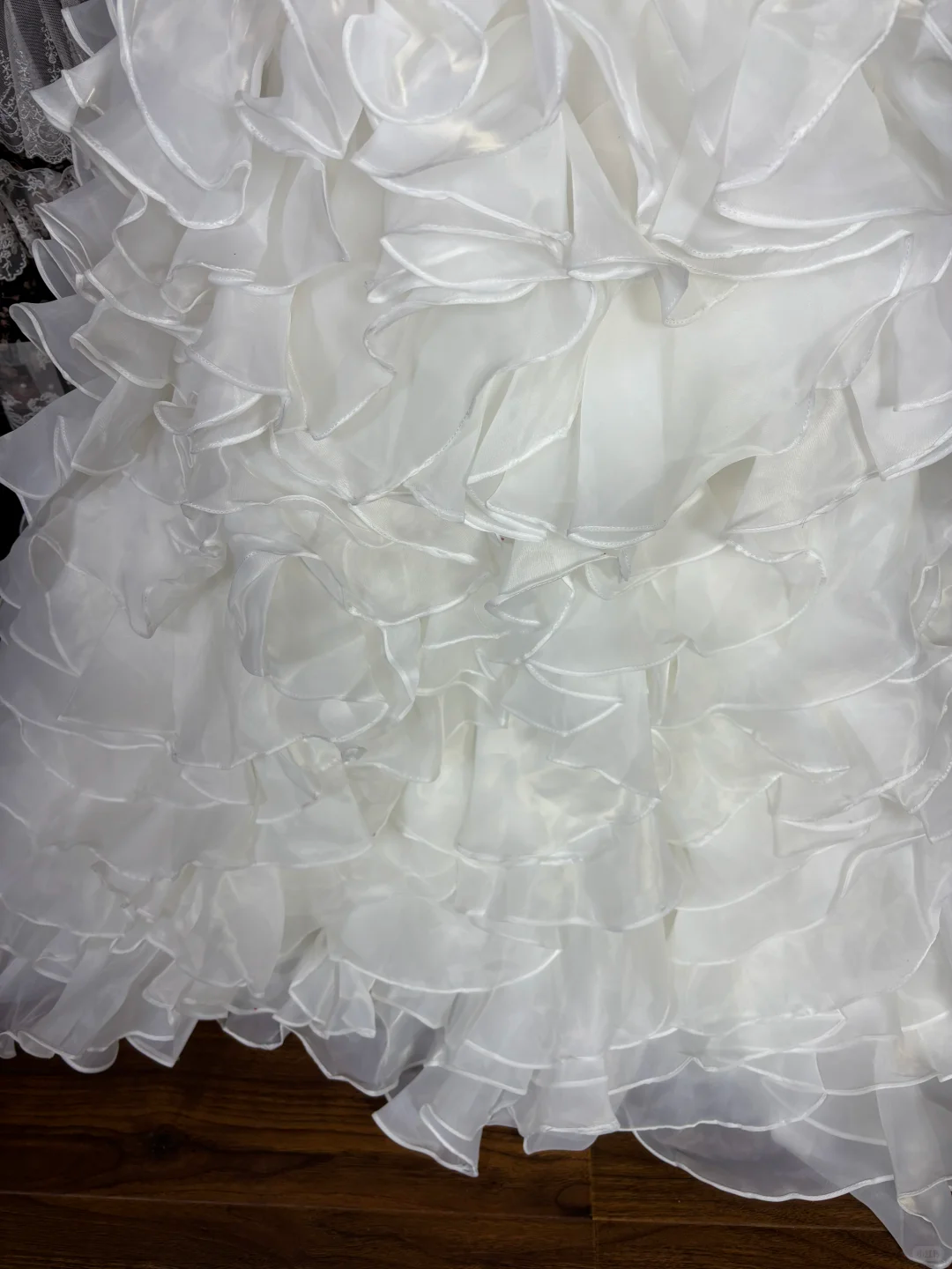 Vintage-Inspired White Ruffled Mermaid Wedding Dress One Shoulder Tiered Tulle Bridal Gown DP7101