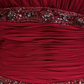 Robe de bal glamour rouge en satin ornée de perles, fourreau, décolleté plongeant, DP7105