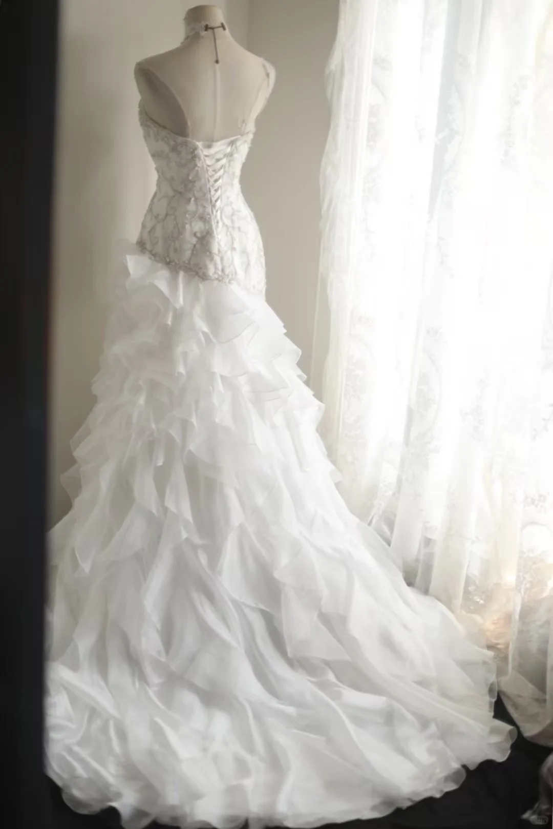 Vintage White Lace Strapless Ruffled Mermaid Embellished Bodice & Train Wedding Dress DP7653