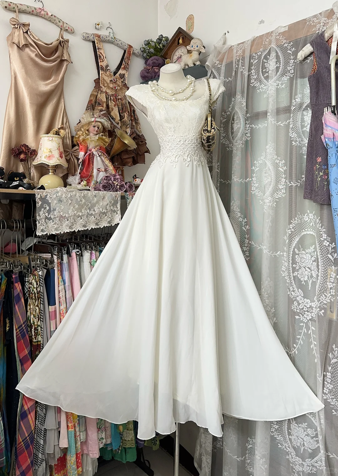 Vintage White Lace Chiffon A-Line Cap Sleeves Evening Dress DP8317
