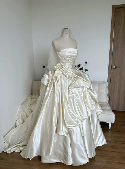 Romantic Strapless Draped Ivory Satin Wedding Dress 3D Ruffle Long Train Wedding Dress DP8588