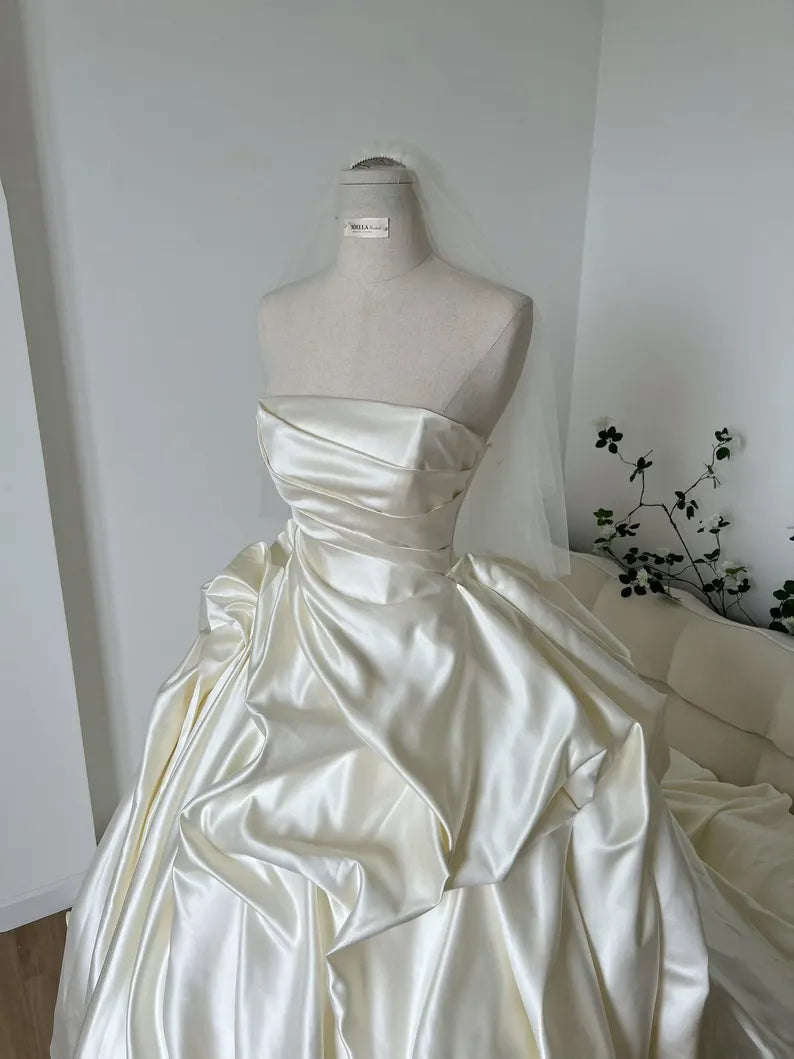 Romantic Strapless Draped Ivory Satin Wedding Dress 3D Ruffle Long Train Wedding Dress DP8588