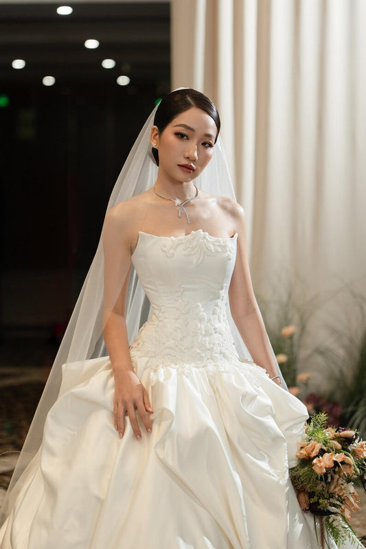 Vintage Strapless Floral Appliques Satin Tiered Ruffle A-Line Wedding Dress DP8603