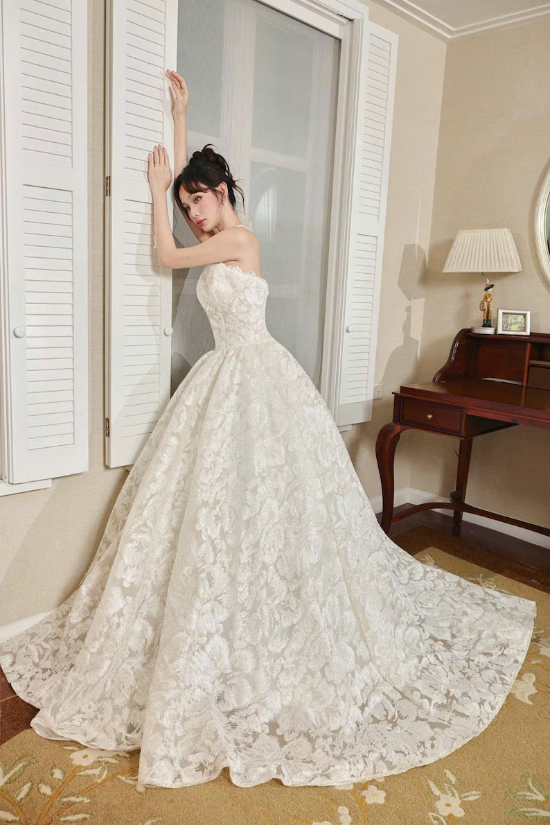 Elegant Strapless Floral Lace Embroidery A-Line Wedding Dress DP8597