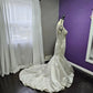 Robe de mariée sirène de luxe en satin ornée de perles avec décolleté illusion DP8426