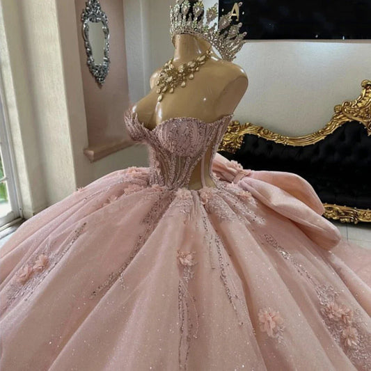 Wunderschönes rosa trägerloses A-Linien-Ballkleid mit Applikationen für Sweet 16 Quinceanera, bodenlang, Geburtstagskleid, Abendkleid, Ballkleid, DP6511