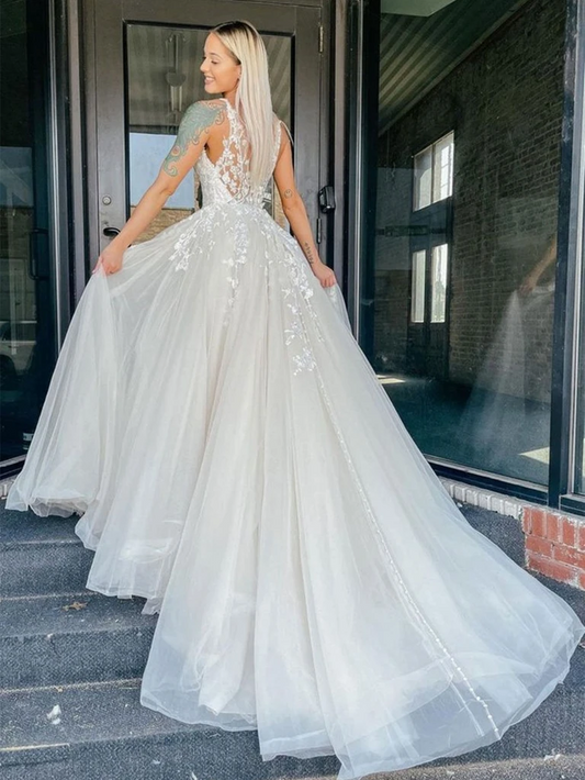 V Neck Ivory Lace Floral Long Prom Dresses with Train, Ivory Lace Wedding Dresses, Ivory Formal Evening Dresses，DS3798