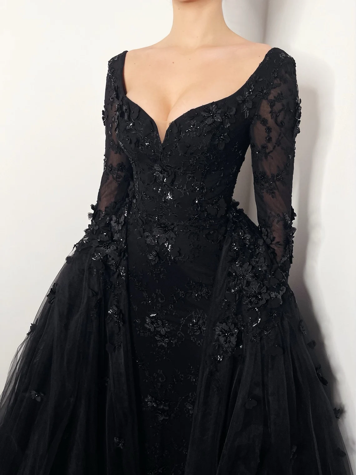 Black Gothic elegant 3D floral beaded wedding dress, open back train tulle gown,DS9580